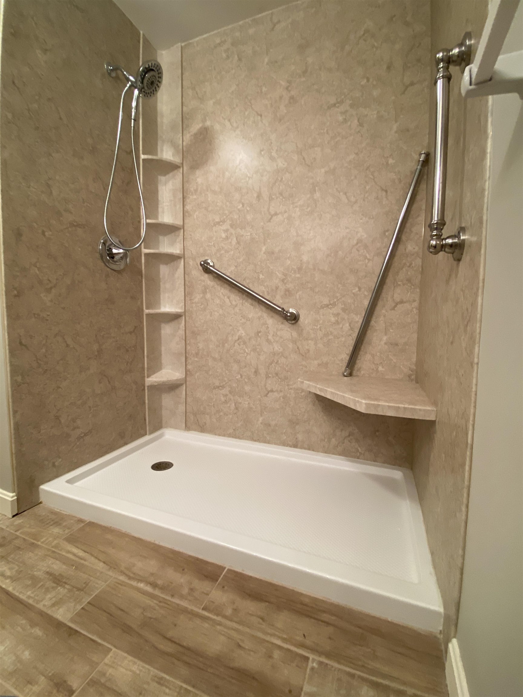 67 Pleasant Street, Unit 67 Windham, NH 03087 - Photo 13 of 17