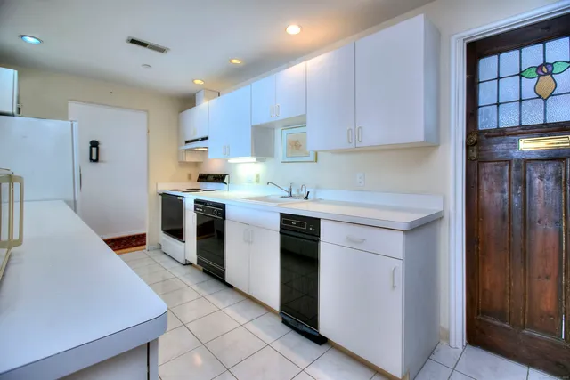 $775,000 | 26 Cove Avenue, Unit 3B, Norwalk, CT 06855