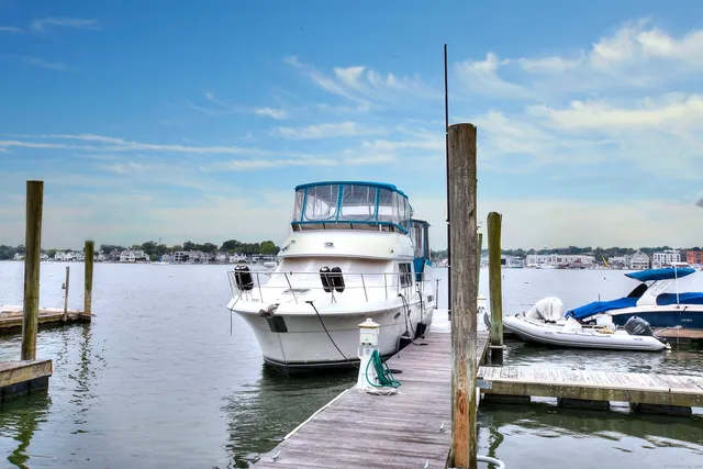 $775,000 | 26 Cove Avenue, Unit 3B, Norwalk, CT 06855