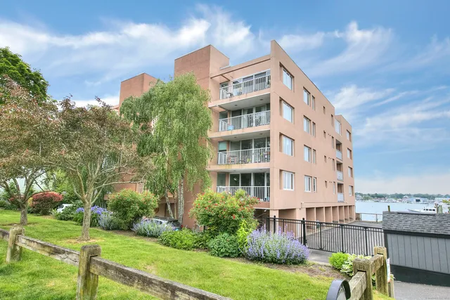 $775,000 | 26 Cove Avenue, Unit 3B, Norwalk, CT 06855