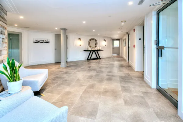 a view of livingroom with furniture