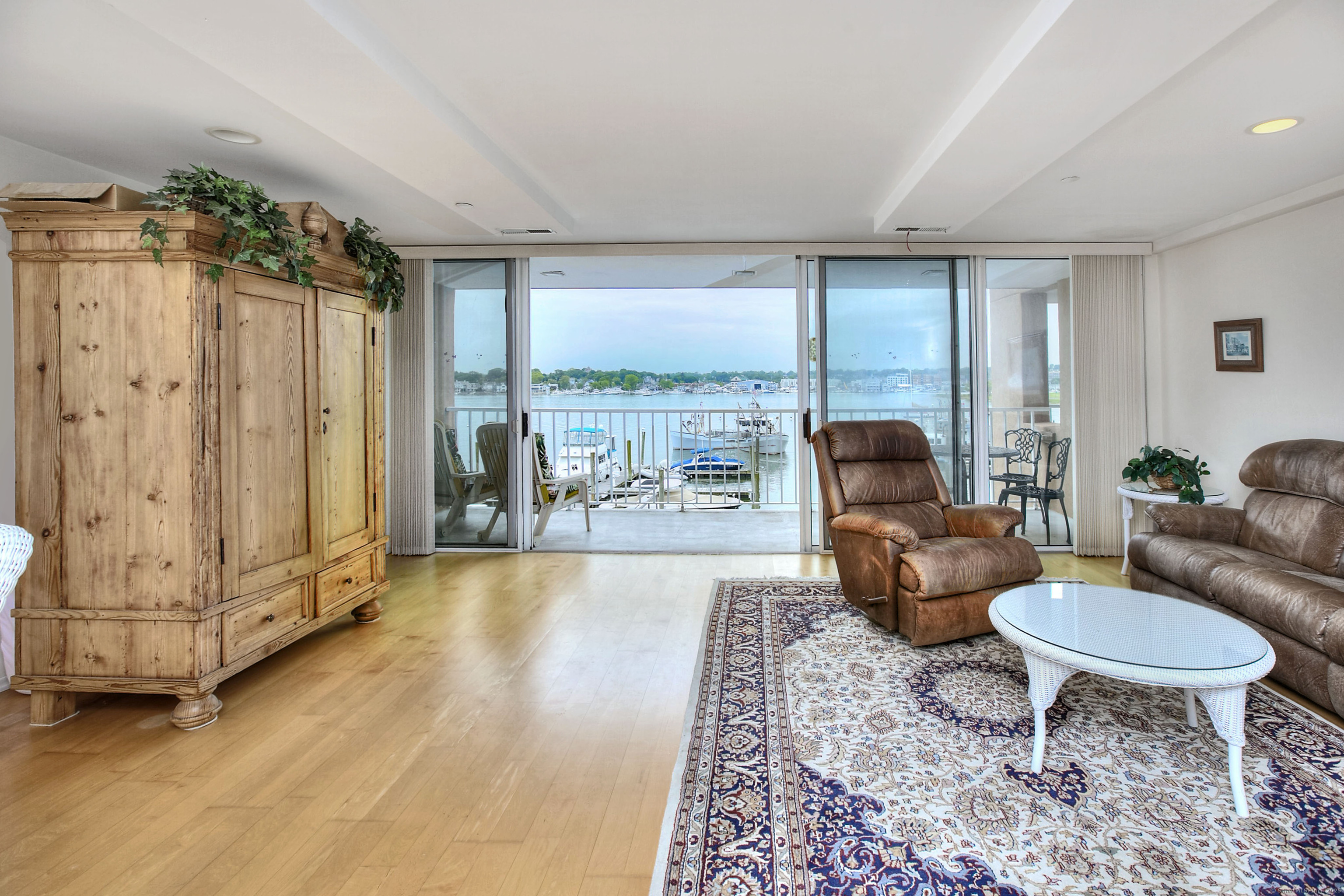 26 Cove Avenue, Unit 3B Norwalk, CT 06855 - Photo 7 of 31