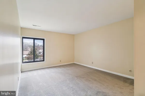 $170,000 | 10117 Prince Place, Unit 3032B, Upper Marlboro, MD 20774