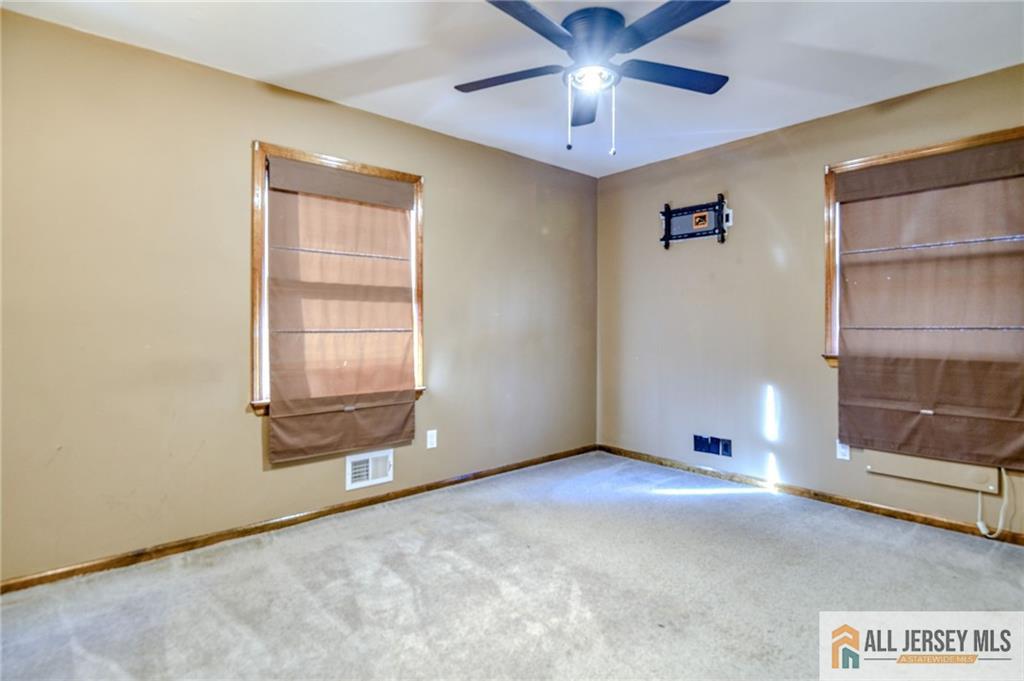 563 Indiero Road Jackson, NJ 08527 - Photo 16 of 30