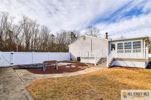 $575,000 | 563 Indiero Road, Jackson, NJ 08527