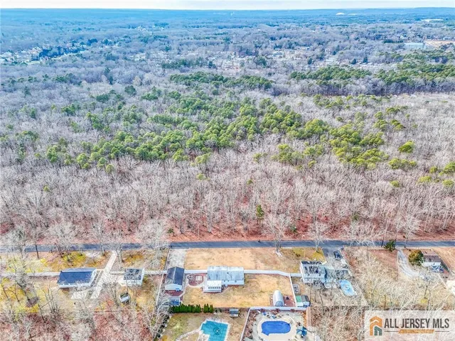 $575,000 | 563 Indiero Road, Jackson, NJ 08527