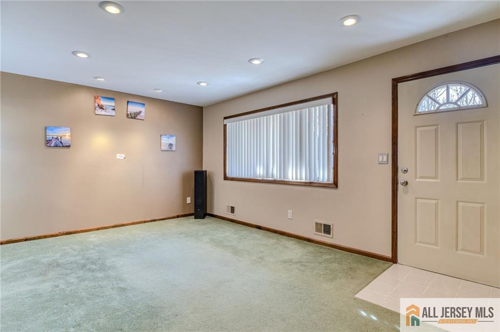 563 Indiero Road Jackson, NJ 08527 - Photo 9 of 30