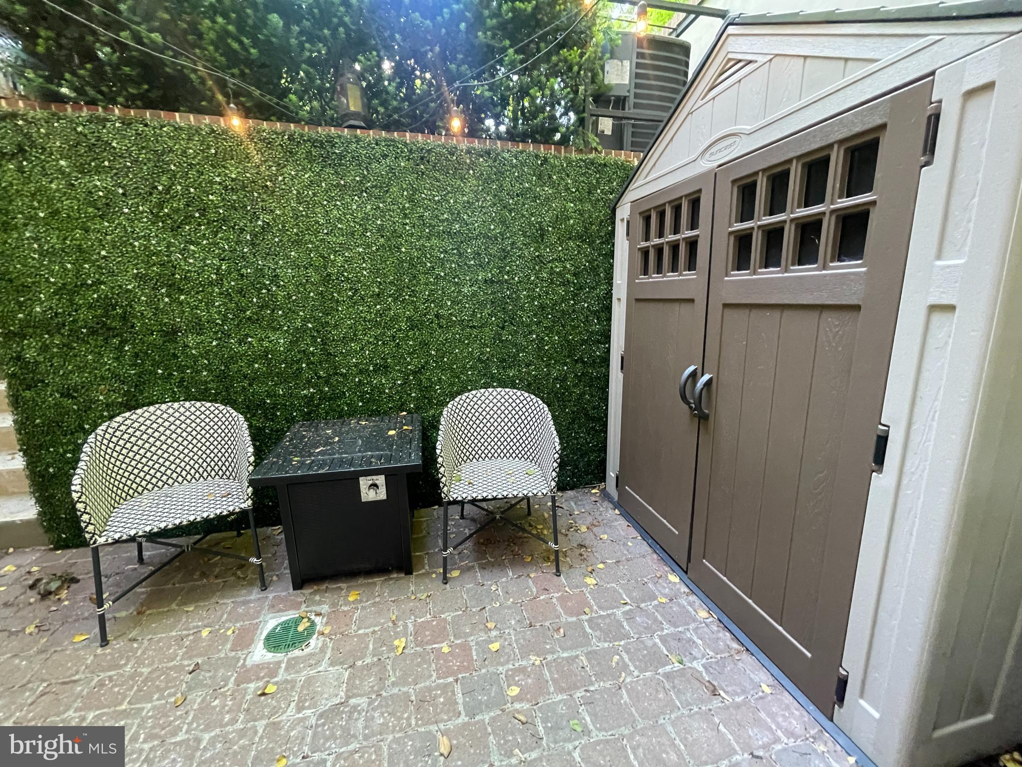 1242 New Jersey Avenue Northwest Washington, DC 20001 - Photo 51 of 60 a view of a patio with chair and table