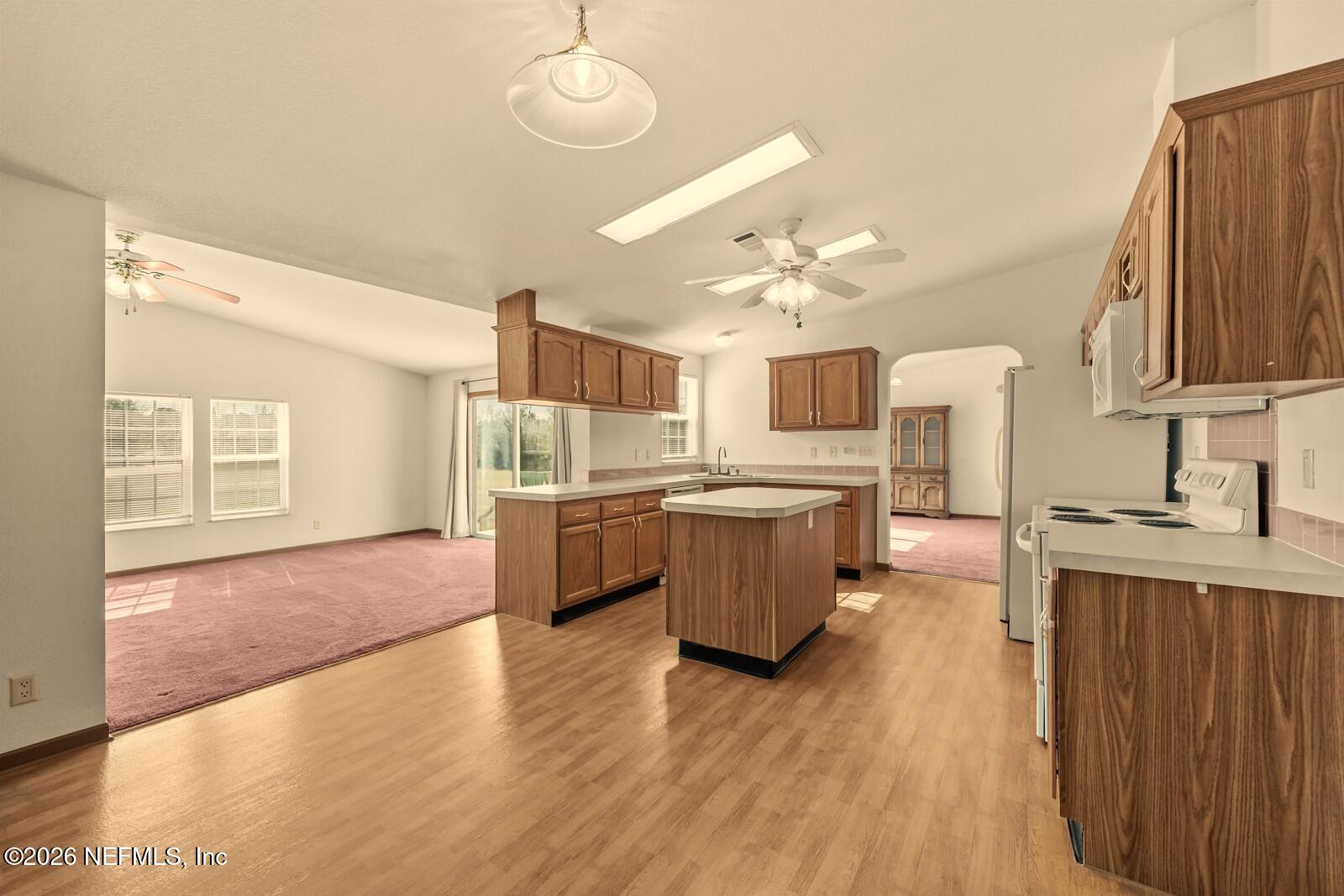 305 Palmetto Bluff Road Palatka, FL 32177 - Photo 2 of 34 Large Kitchen w Island
