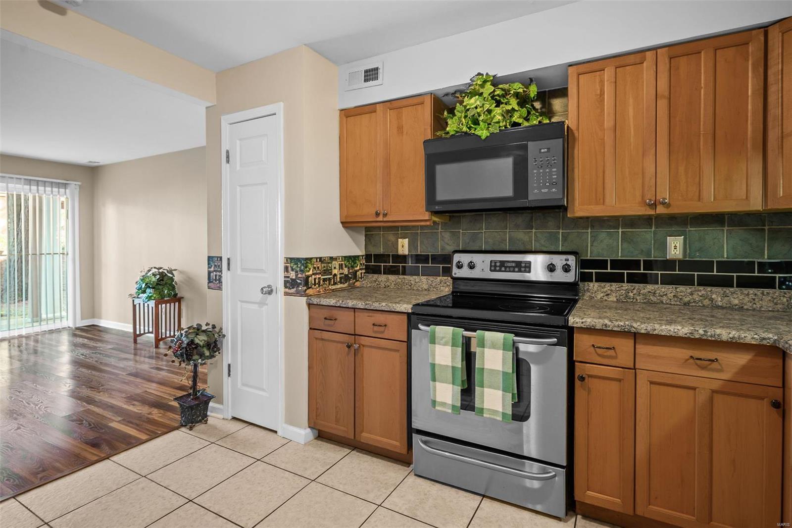 700 Ridgeside Drive, Unit C Ballwin, MO 63021 - Photo 2 of 24