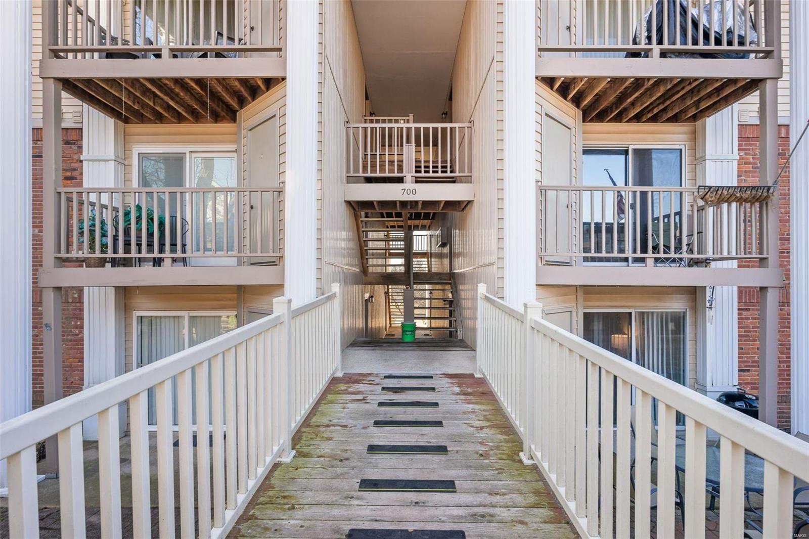 700 Ridgeside Drive, Unit C Ballwin, MO 63021 - Photo 19 of 24