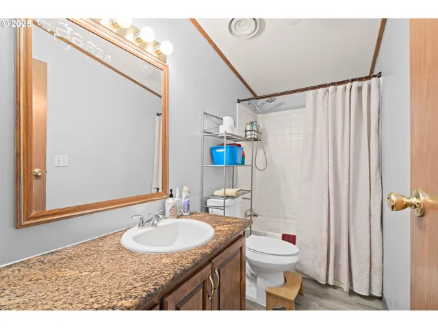 $365,000 | 614 South 10th Street, St. Helens, OR 97051