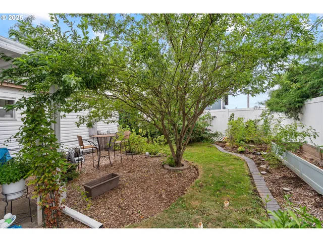 $365,000 | 614 South 10th Street, St. Helens, OR 97051