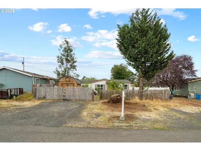 $365,000 | 614 South 10th Street, St. Helens, OR 97051