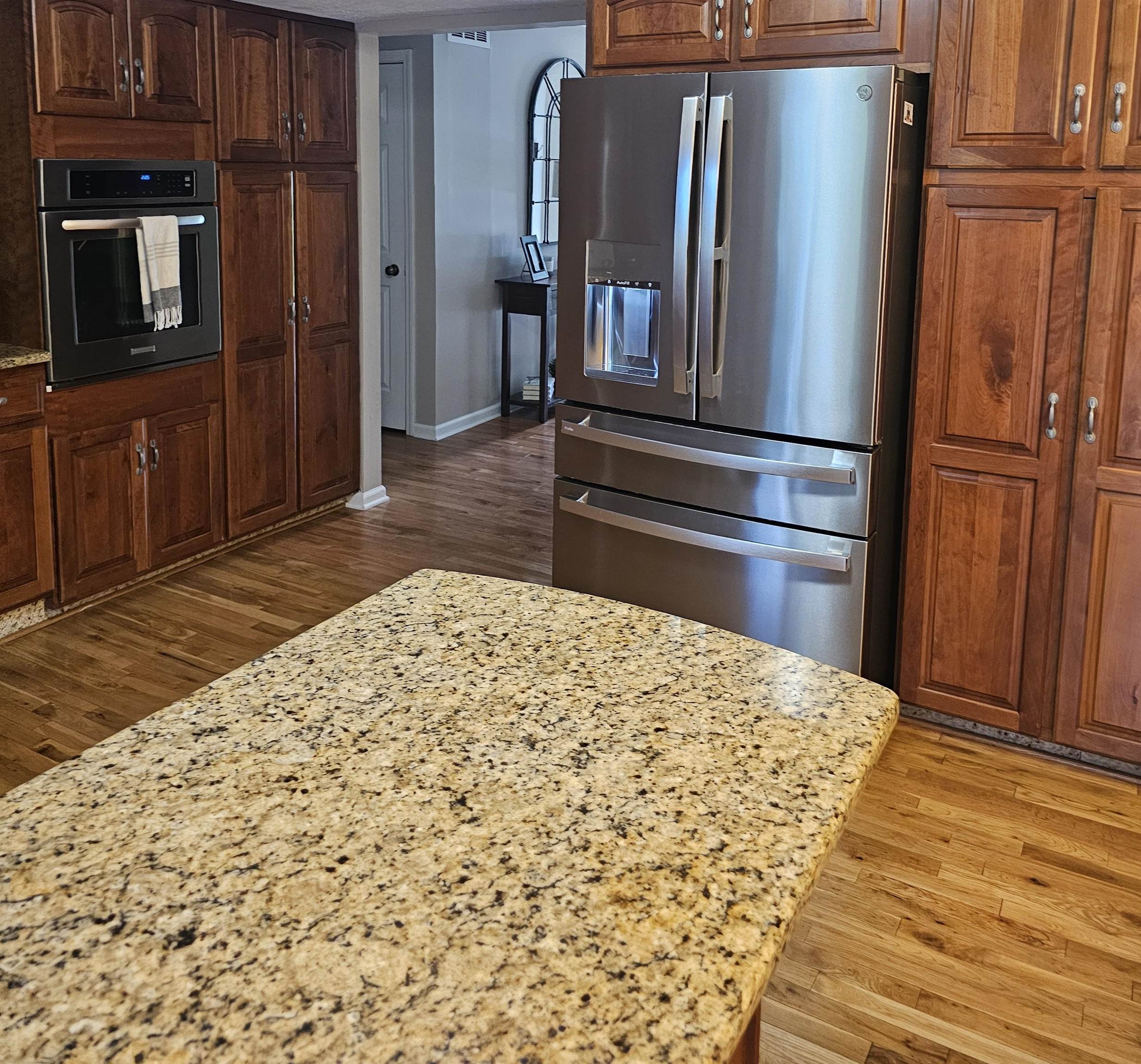 2802 Highcrest Road Rockford, IL 61107 - Photo 4 of 26 Gallery Image 4