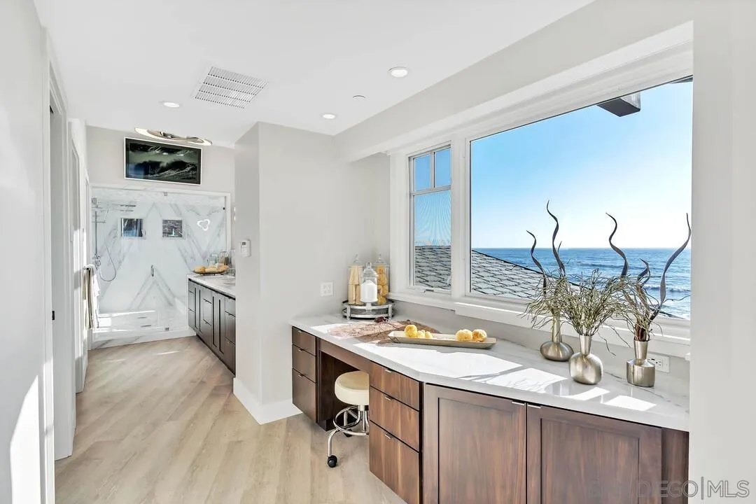 274 Coast Boulevard La Jolla, CA 92037 - Photo 25 of 64