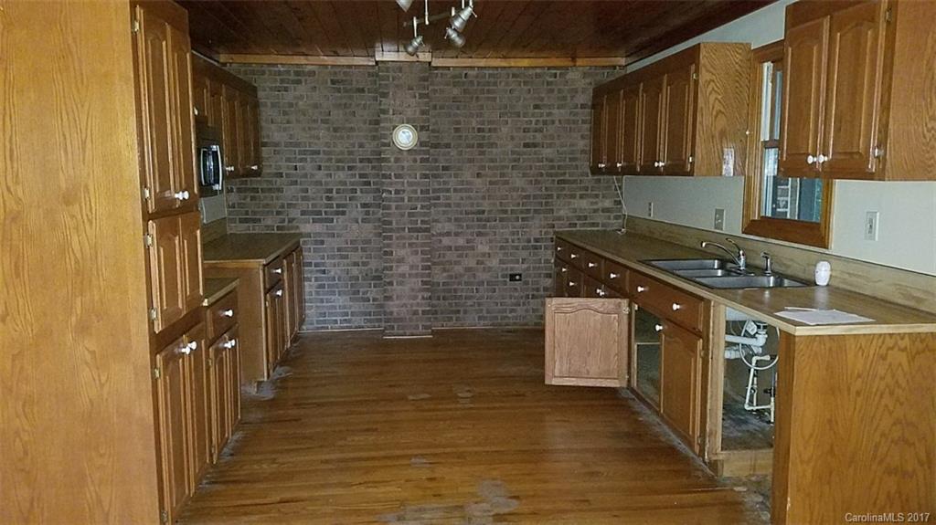 1819 Philadelphia Church Road Dallas, NC 28034 - Photo 5 of 17 Gallery Image 5