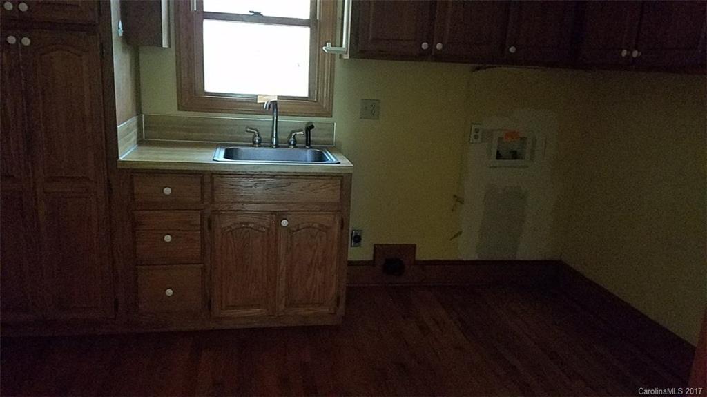 1819 Philadelphia Church Road Dallas, NC 28034 - Photo 6 of 17 Gallery Image 6
