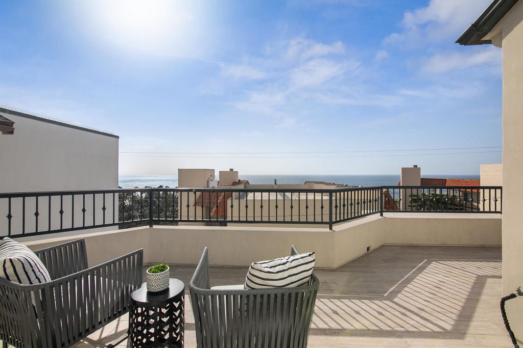 848 Prospect Street, Unit D La Jolla, CA 92037 - Photo 16 of 17 a view of balcony with furniture