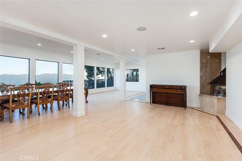 5660 Pine Cone Road La Crescenta, CA 91214 - Photo 10 of 40