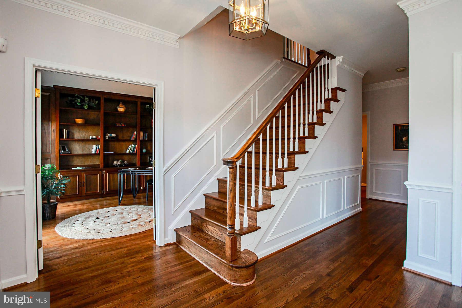 6307 Hunting Ridge Lane McLean, VA 22101 - Photo 2 of 30 Lovely Entry Foyer