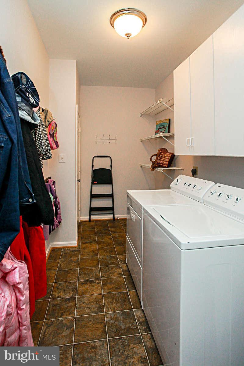6307 Hunting Ridge Lane McLean, VA 22101 - Photo 15 of 30 Mud Room/Laundry Room