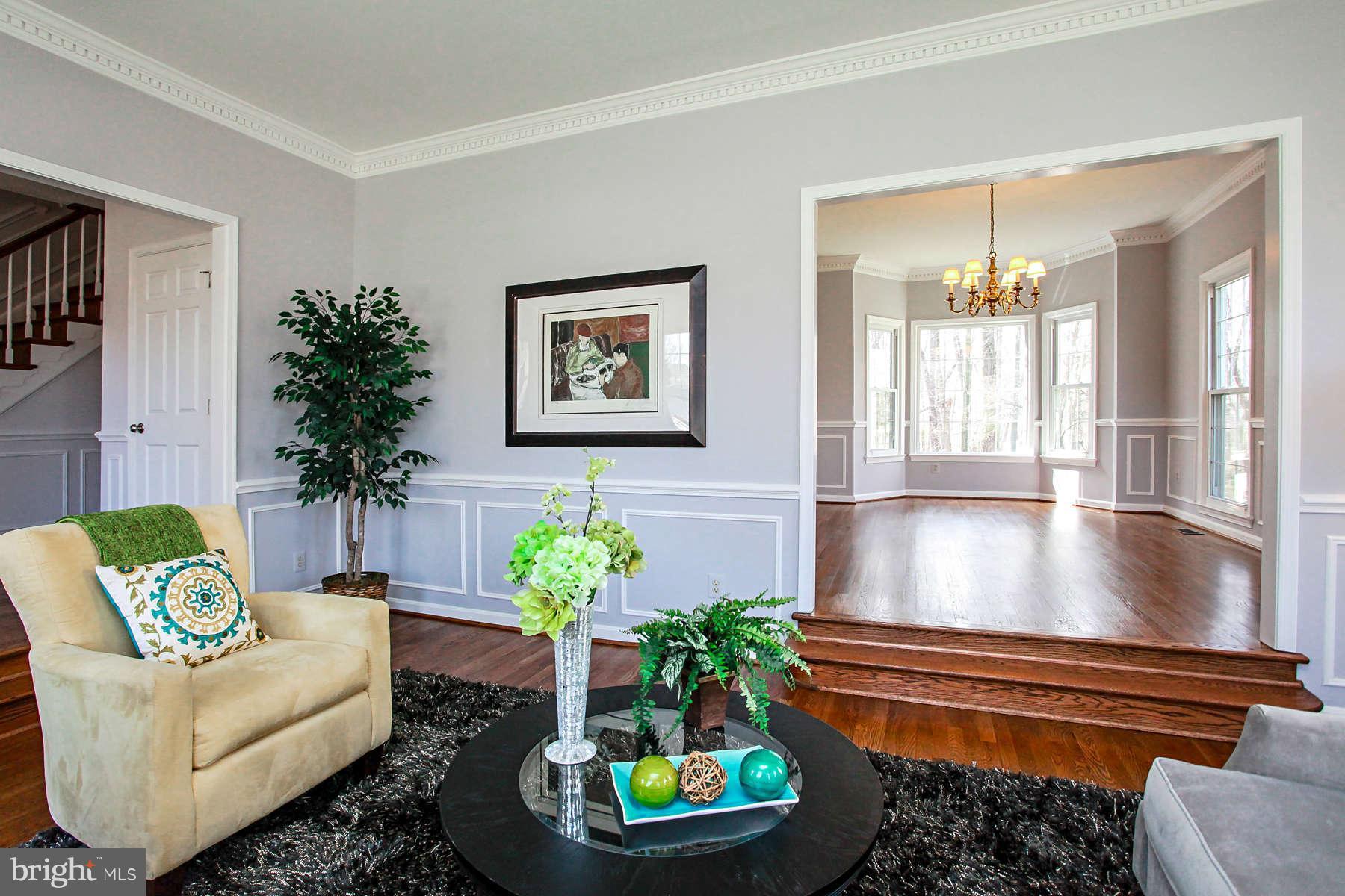 6307 Hunting Ridge Lane McLean, VA 22101 - Photo 5 of 30 Living Room
