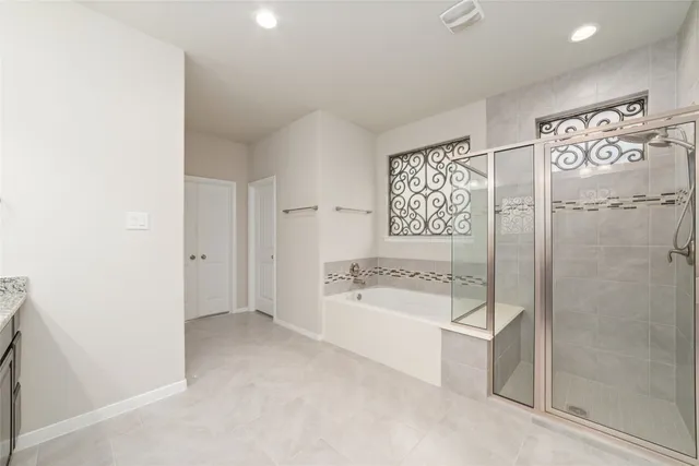 a view of a yard in front of house