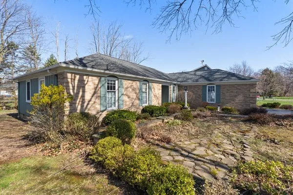 $299,900 | 91 Apple Creek Lane, Greece, NY 14612