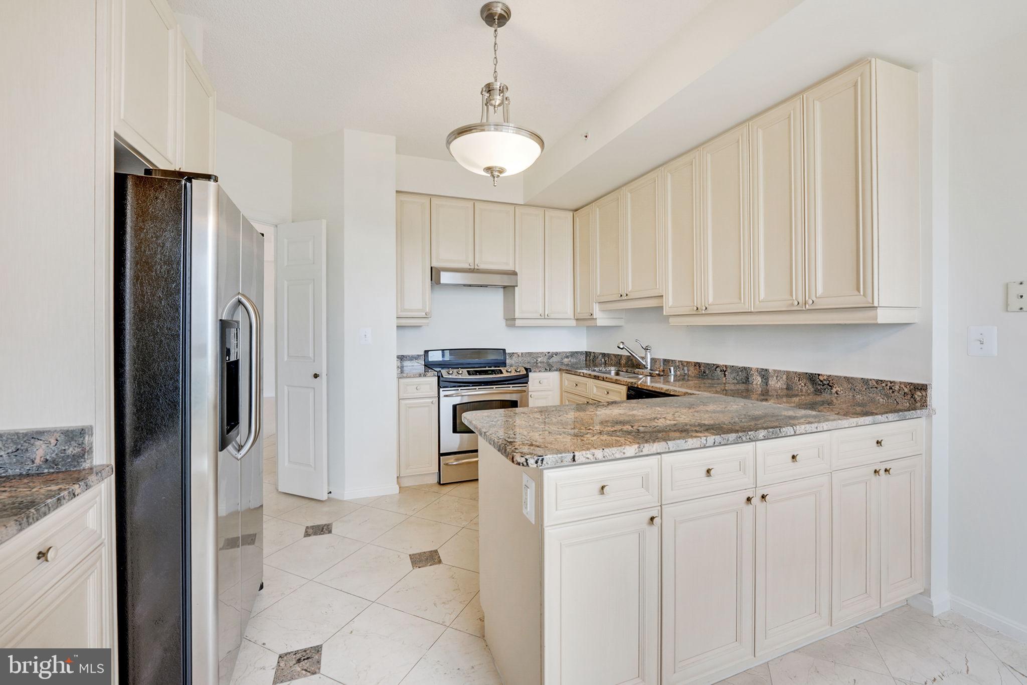 19355 Cypress Ridge Terrace, Unit 1111 Leesburg, VA 20176 - Photo 18 of 47