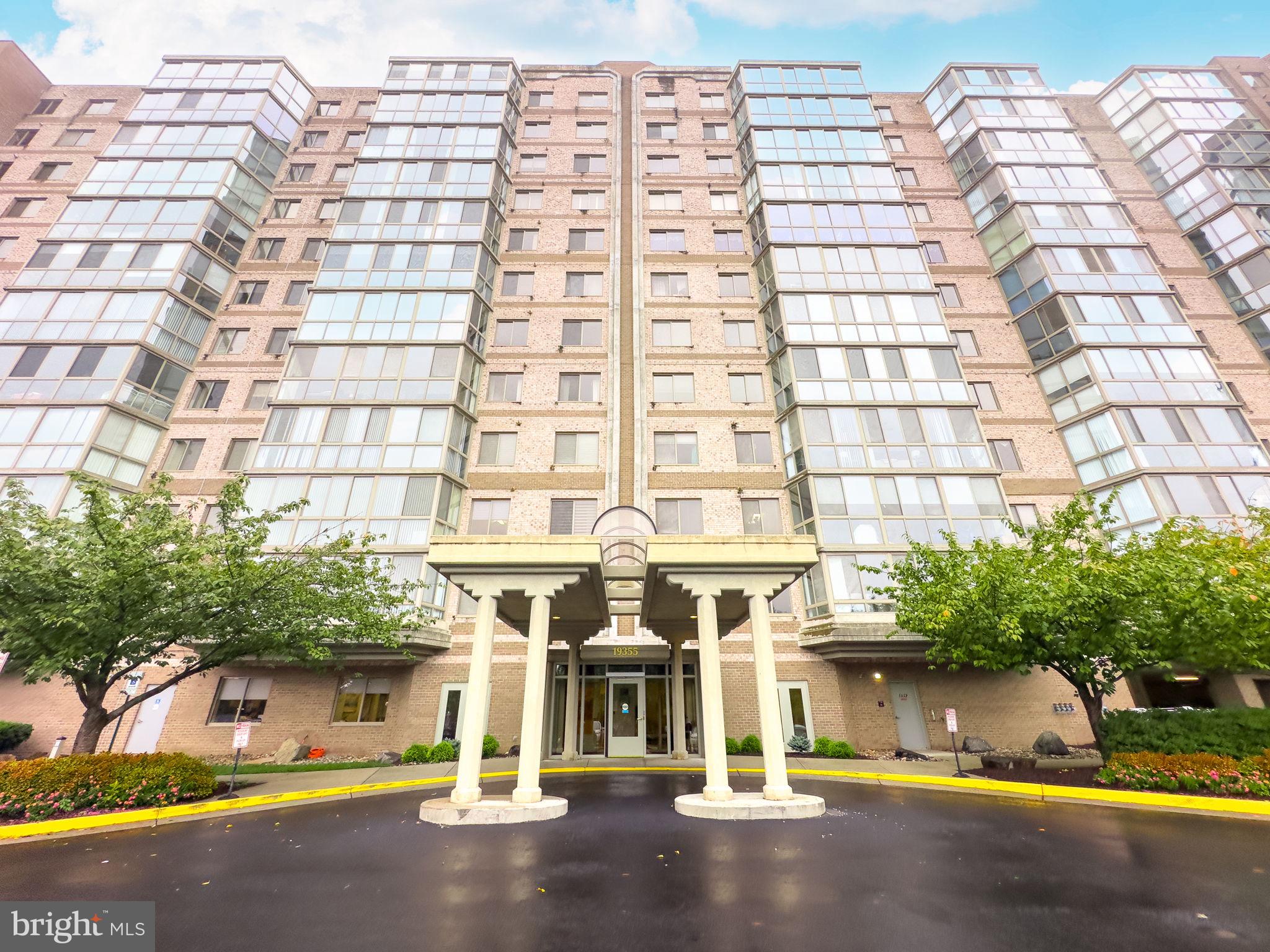 19355 Cypress Ridge Terrace, Unit 1111 Leesburg, VA 20176 - Photo 2 of 47 Riverview building