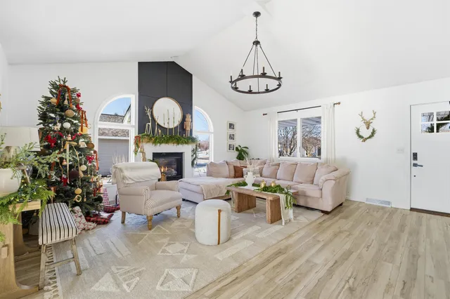 $399,900 | 2023 Meadowview Street, Kaukauna, WI 54130