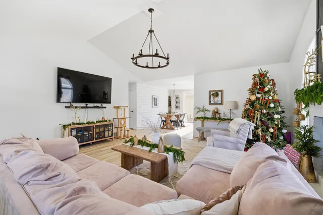 $399,900 | 2023 Meadowview Street, Kaukauna, WI 54130