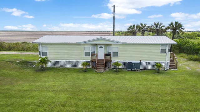 $295,000 | 344 Pine Lane, Clewiston, FL 33440