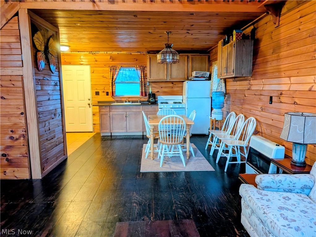 66323 Lake Road Cambridge, OH 43725 - Photo 16 of 44
