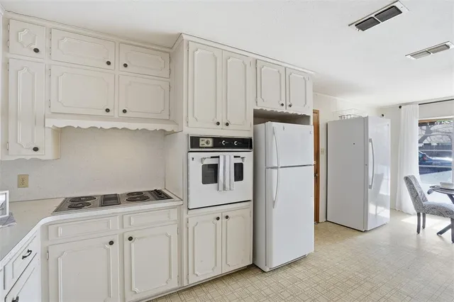 $365,000 | 503 Azalea Drive, Grapevine, TX 76051