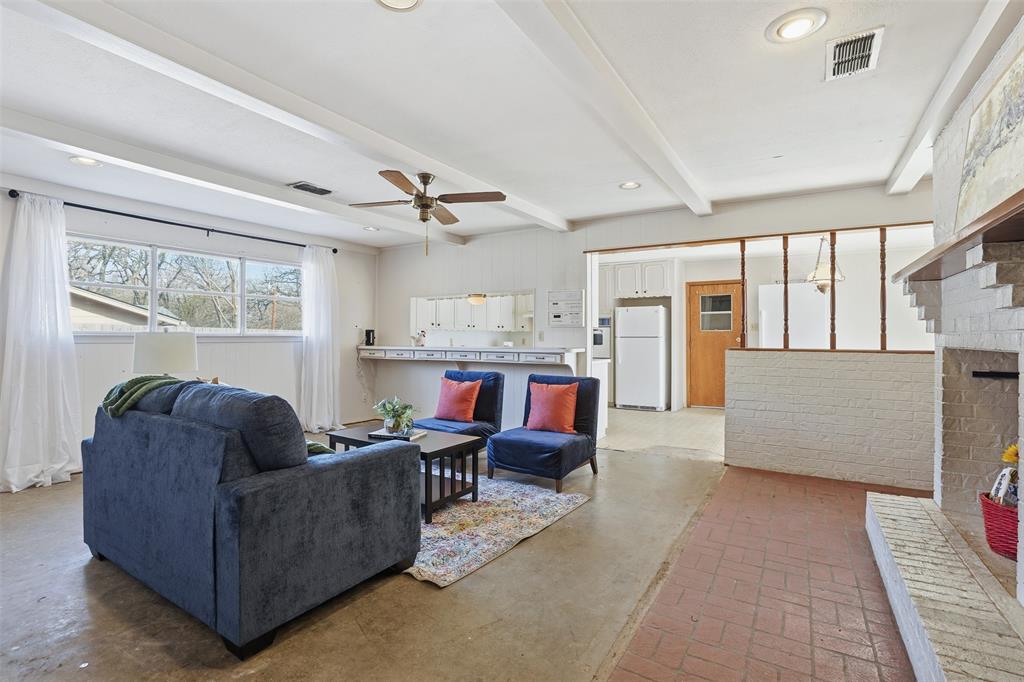 503 Azalea Drive Grapevine, TX 76051 - Photo 10 of 31 So many possibilities!