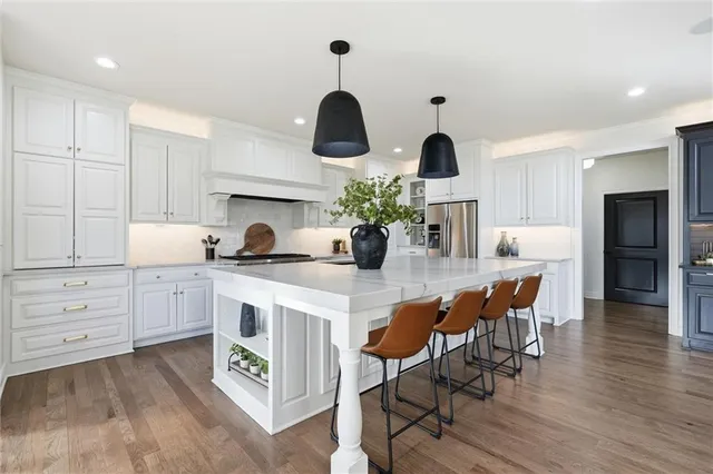 $1,300,000 | 12207 West 164th Terrace, Overland Park, KS 66221