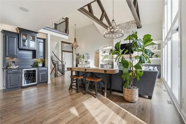 $1,300,000 | 12207 West 164th Terrace, Overland Park, KS 66221