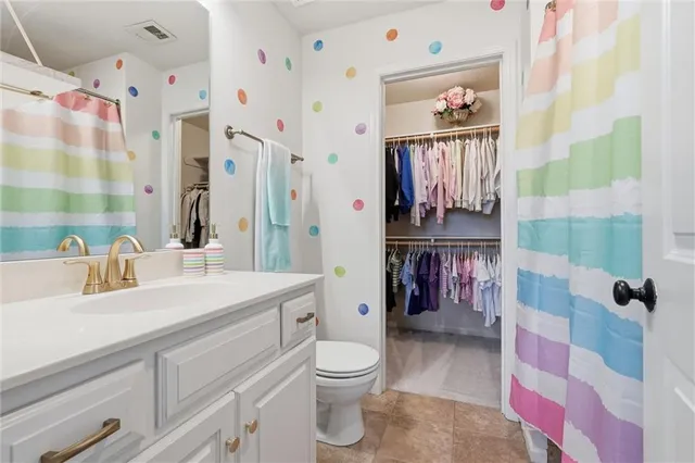 $1,300,000 | 12207 West 164th Terrace, Overland Park, KS 66221