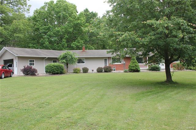 2915 Shady Pine Road Staunton, IL 62088 - Photo 1 of 23 Gallery Image 1