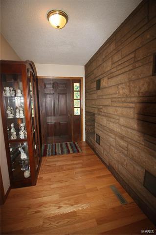 2915 Shady Pine Road Staunton, IL 62088 - Photo 2 of 23 Gallery Image 2