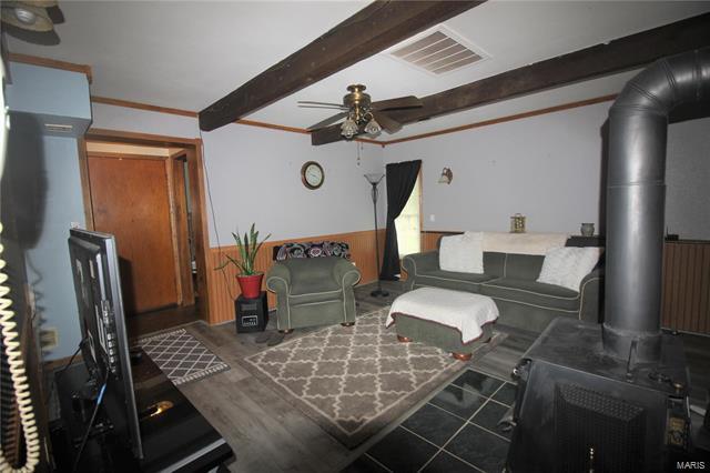 2915 Shady Pine Road Staunton, IL 62088 - Photo 6 of 23 Gallery Image 6