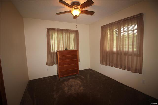 2915 Shady Pine Road Staunton, IL 62088 - Photo 8 of 23 Gallery Image 8