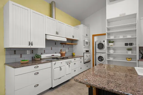 $599,900 | 913 Taulbee Lane, Austin, TX 78757