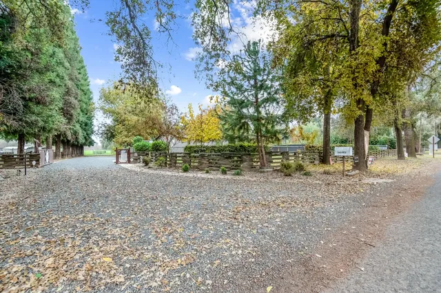 $725,000 | 18701 Lort Drive, Exeter, CA 93221