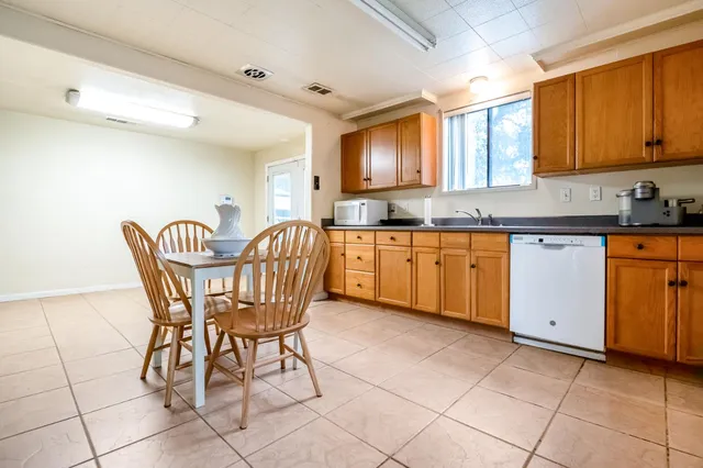 $725,000 | 18701 Lort Drive, Exeter, CA 93221