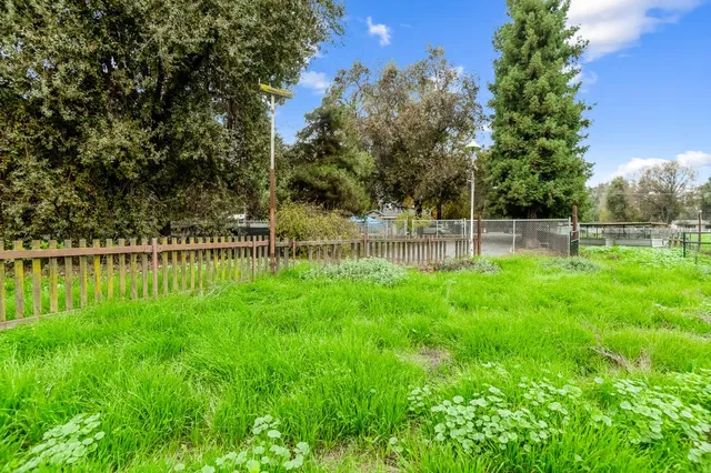 $725,000 | 18701 Lort Drive, Exeter, CA 93221