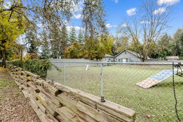 $725,000 | 18701 Lort Drive, Exeter, CA 93221