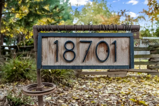 $725,000 | 18701 Lort Drive, Exeter, CA 93221